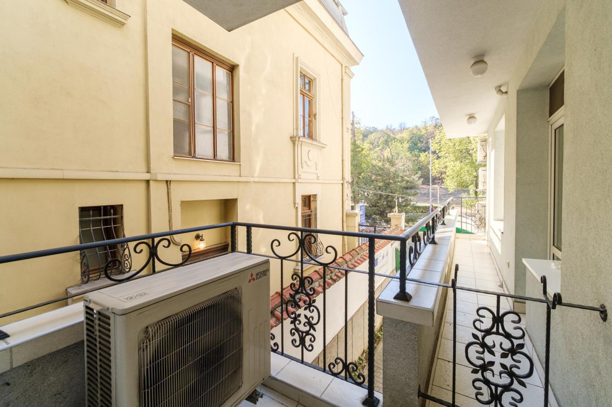 Noviz Hotel Пловдив Экстерьер фото
