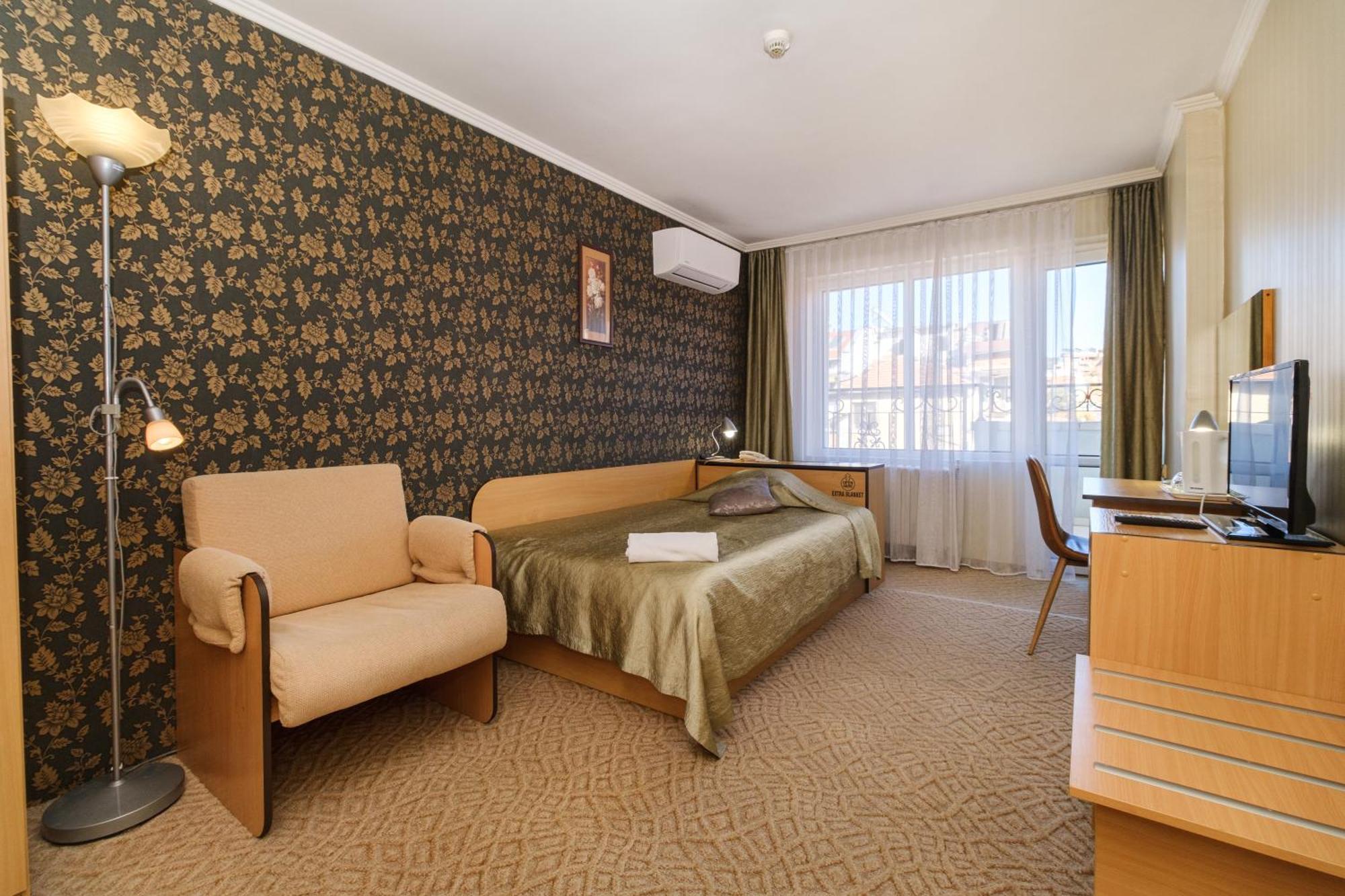 Noviz Hotel Пловдив Экстерьер фото