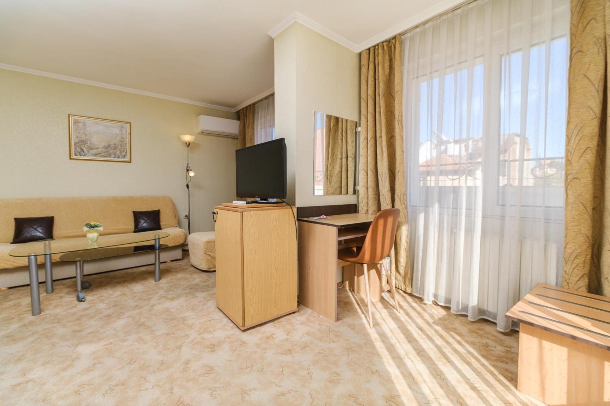 Noviz Hotel Пловдив Экстерьер фото