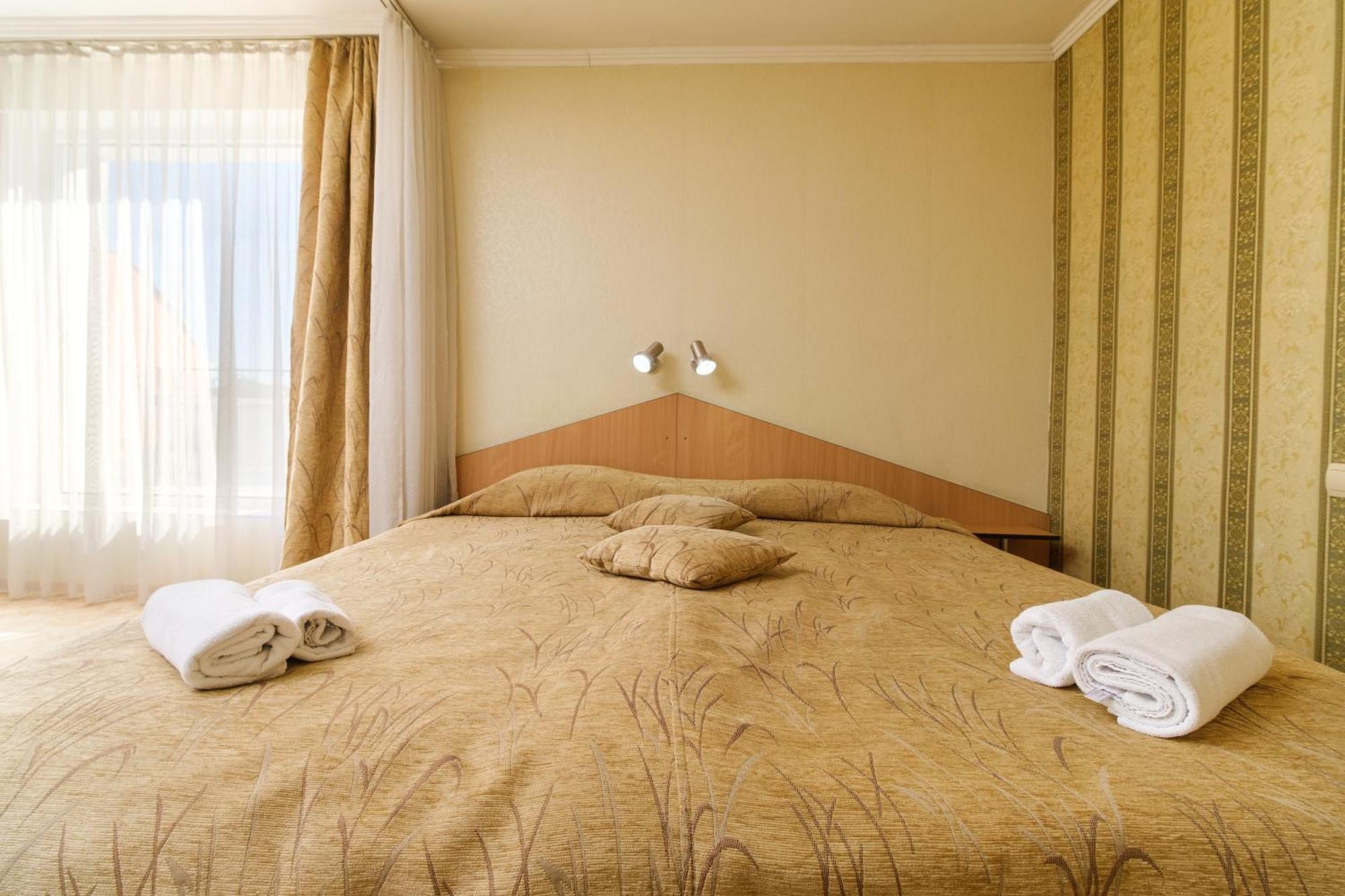 Noviz Hotel Пловдив Экстерьер фото