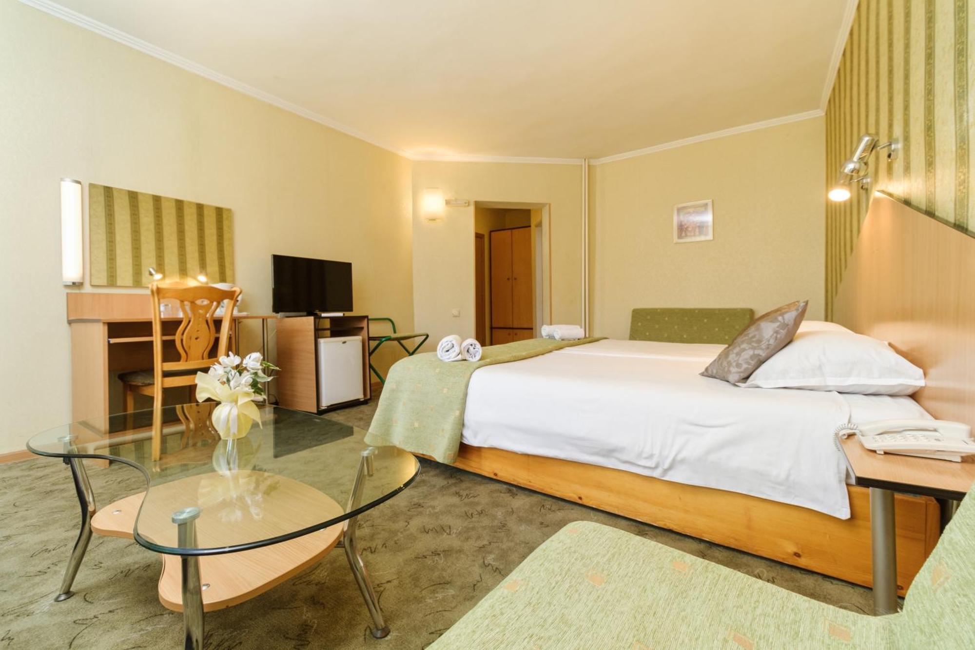 Noviz Hotel Пловдив Экстерьер фото